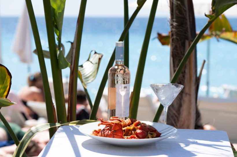 Bars en bord de mer à Nice : un verre dans la nuit de la Côte d’Azur